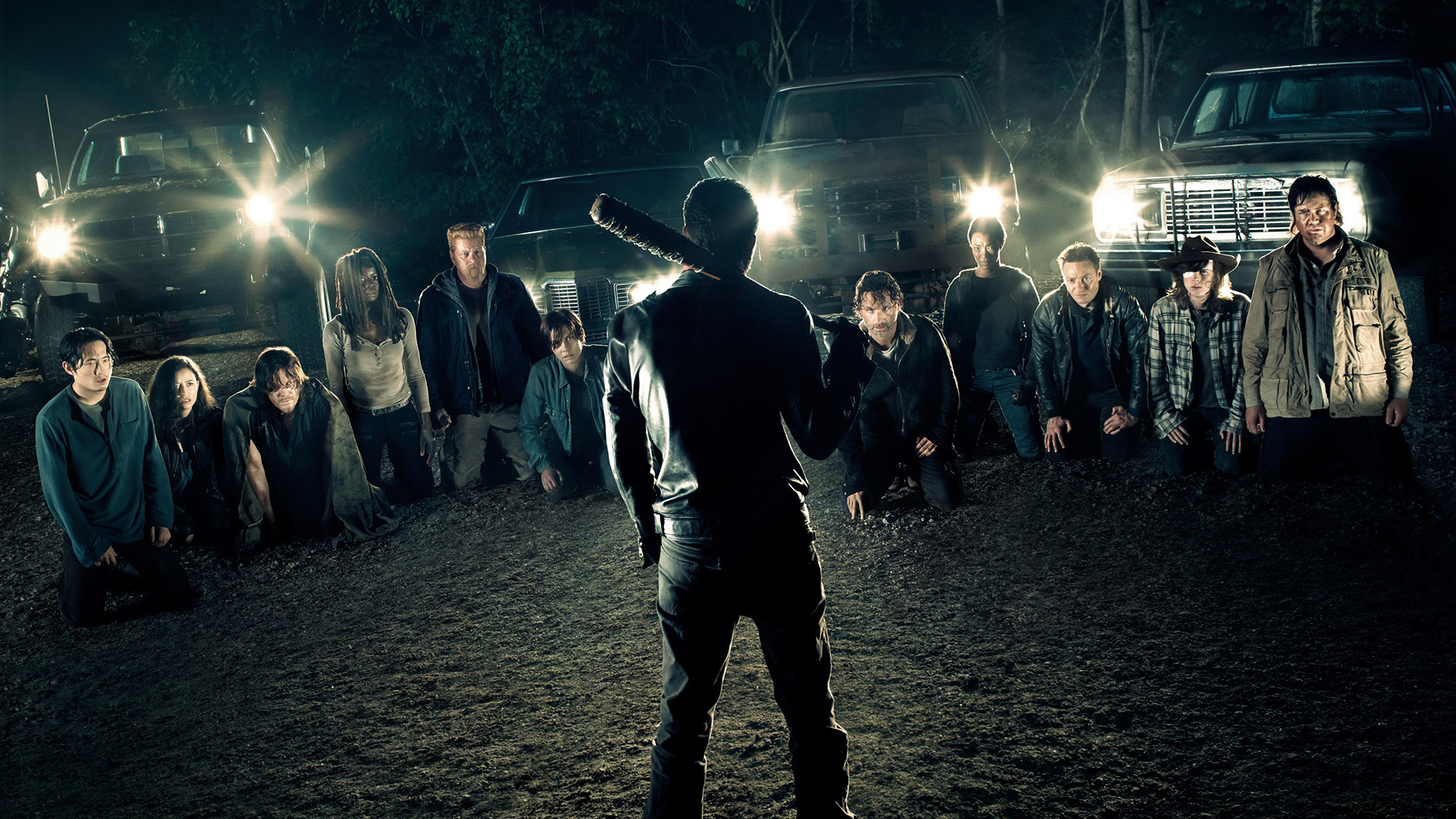 Image de la saison 6 avec le groupe de Rick aligné devant Negan