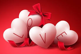 quatre coeurs, et dessus marqué "LOVE"